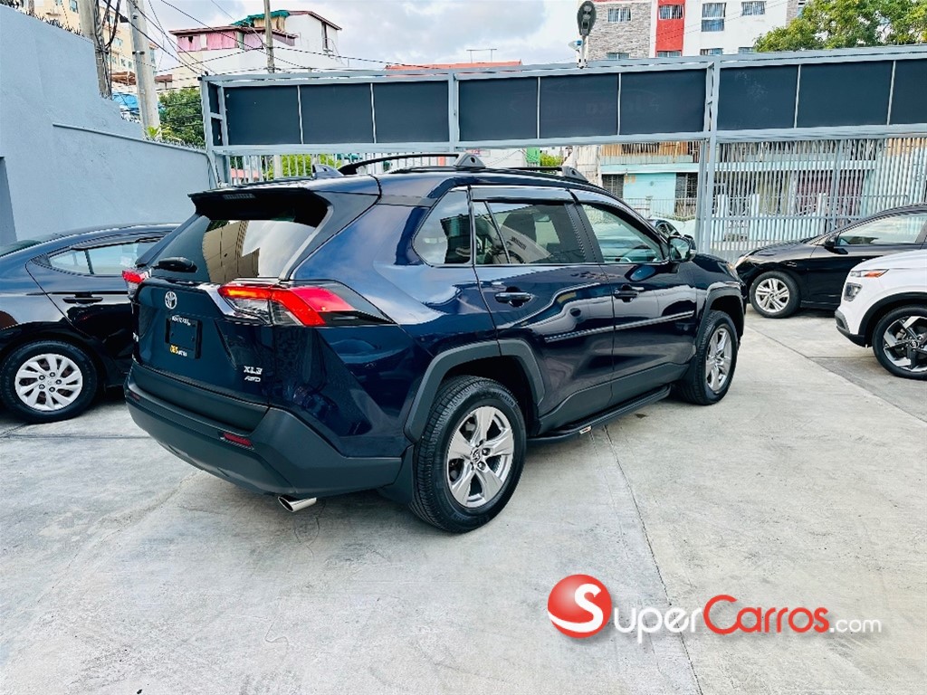 2022 Toyota RAV4 XLE PLUS — foto 4 / 12