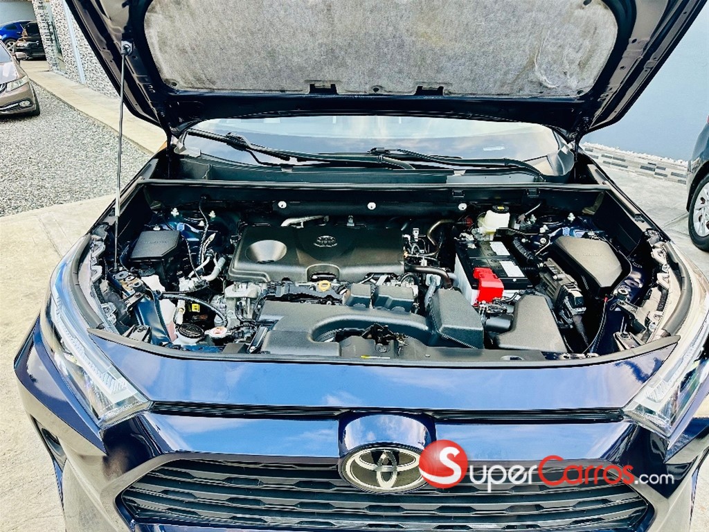 2022 Toyota RAV4 XLE PLUS — foto 7 / 12