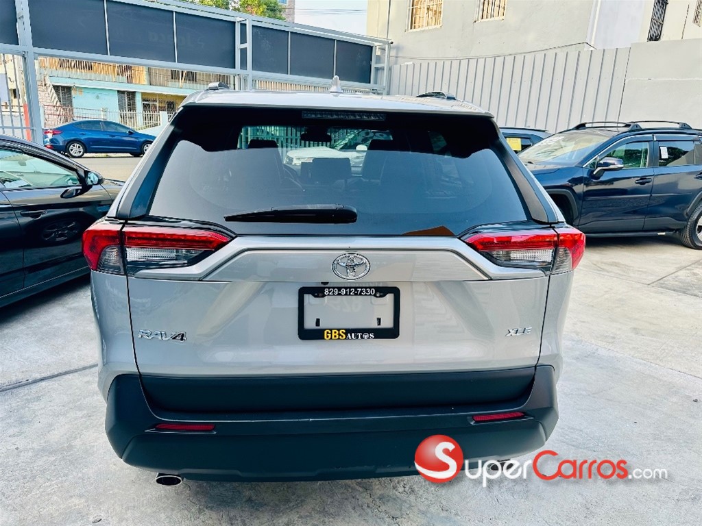 2022 Toyota RAV4 XLE PLUS — foto 3 / 11