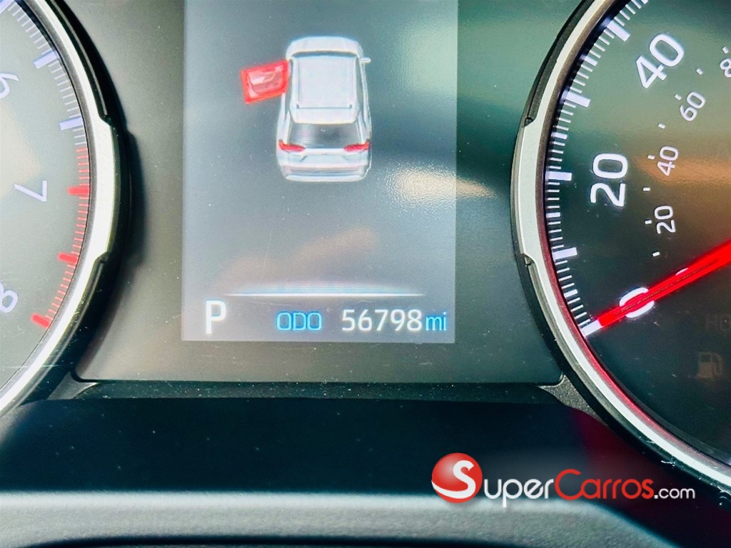 2022 Toyota RAV4 XLE PLUS — foto 9 / 11