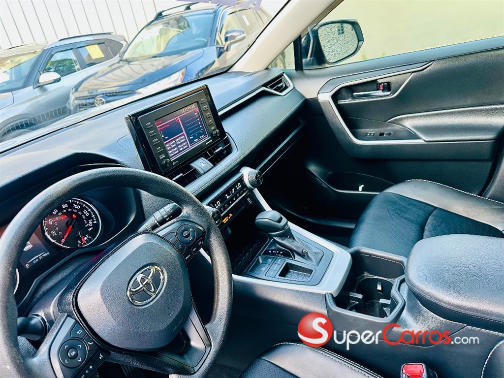 2022 Toyota RAV4 XLE PLUS — foto 10 / 11