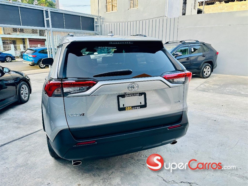 2022 Toyota RAV4 XLE PLUS — foto 11 / 11