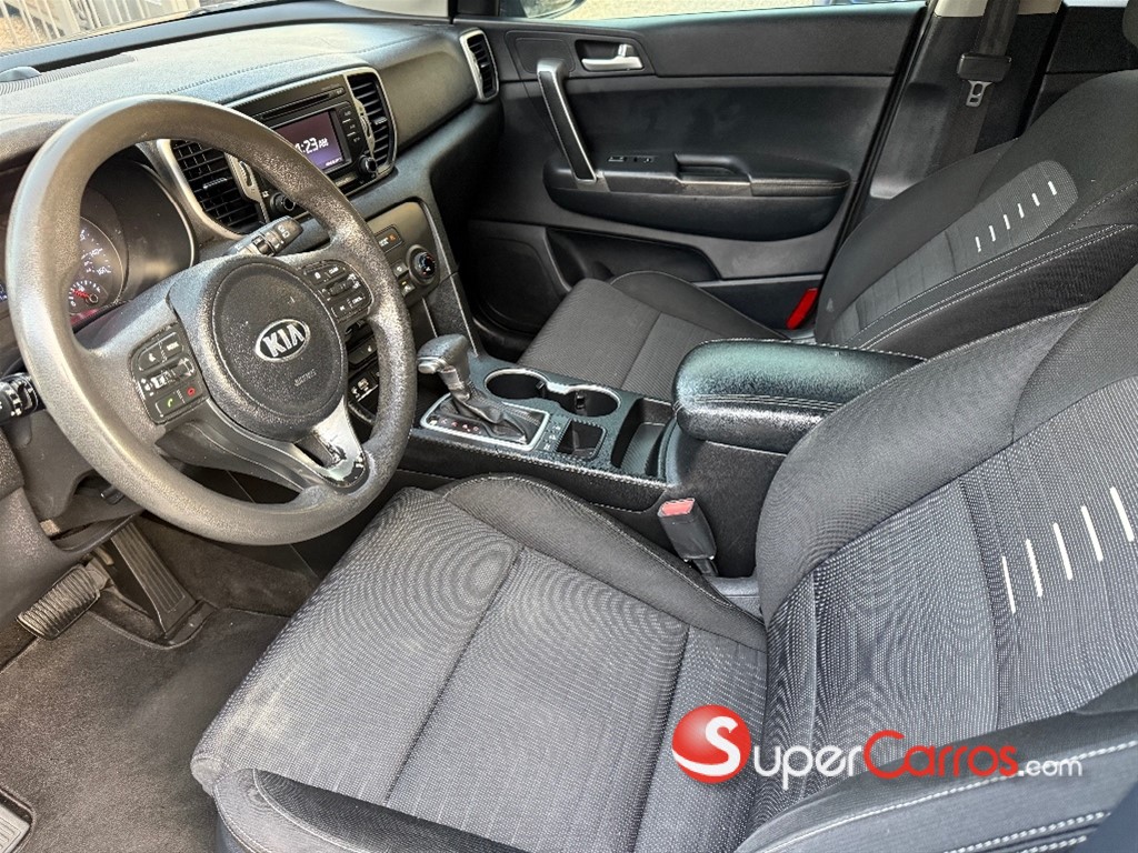 2017 Kia Sportage LX — foto 8 / 10