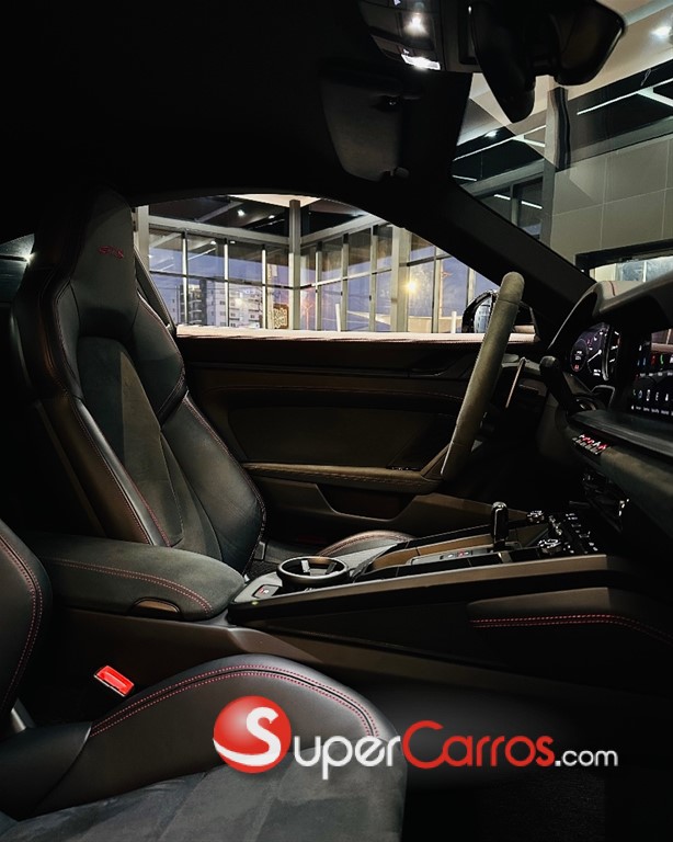 2024 Porsche 911 Carrera GTS — foto 7 / 12