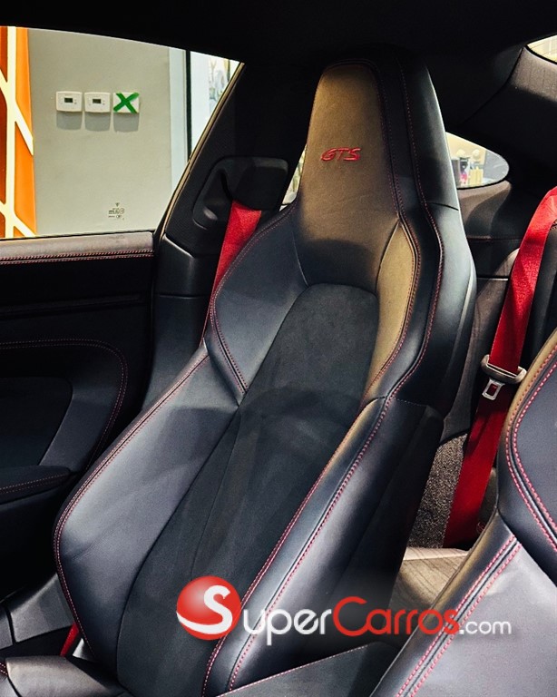2024 Porsche 911 Carrera GTS — foto 8 / 12