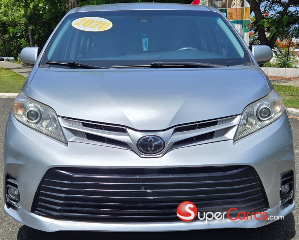 2020 Toyota Sienna LE — foto 2 / 12