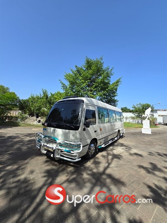 2018 Toyota Coaster — foto 2 / 12