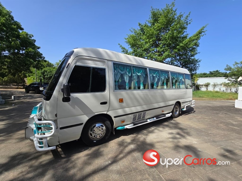 2018 Toyota Coaster — foto 3 / 12