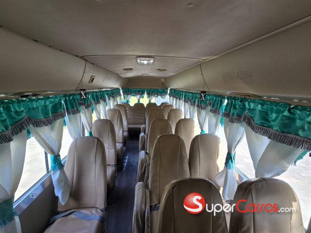 2018 Toyota Coaster — foto 8 / 12