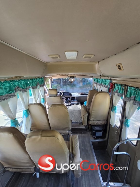 2018 Toyota Coaster — foto 9 / 12