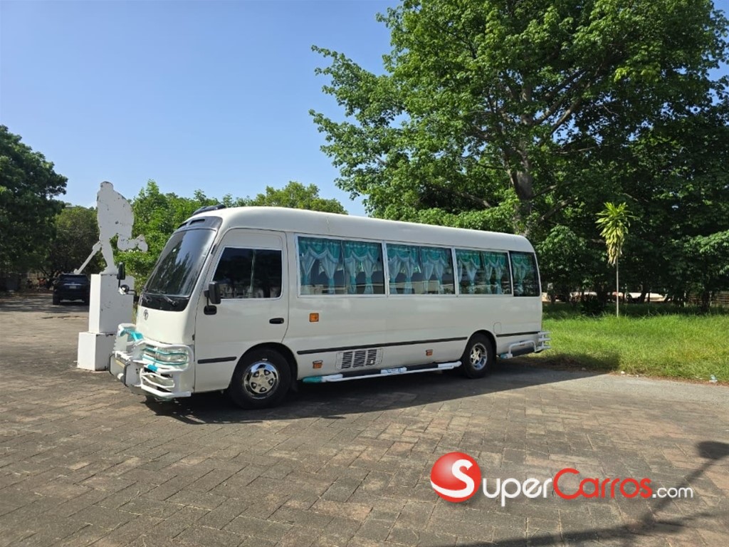 2018 Toyota Coaster — foto 12 / 12