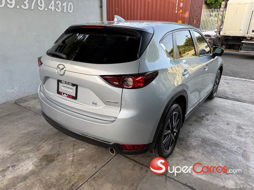 2021 Mazda CX-5 Touring — foto 4 / 10