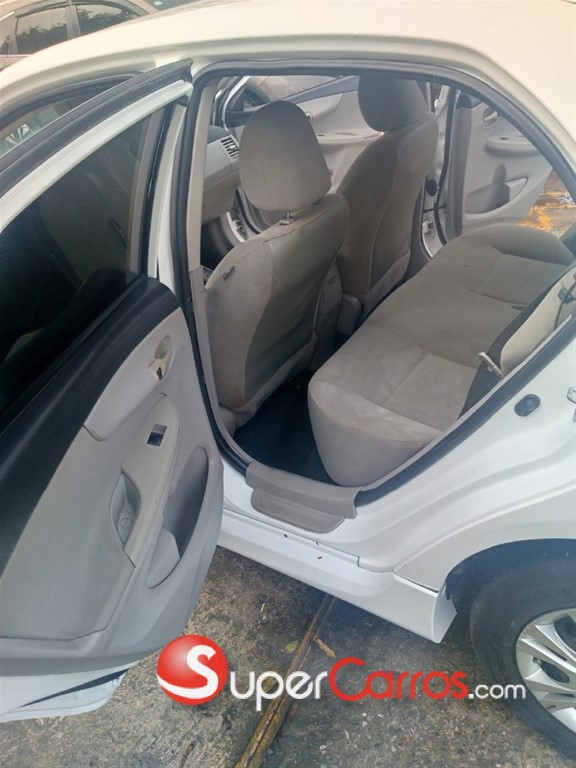 2012 Toyota Corolla — foto 4 / 11