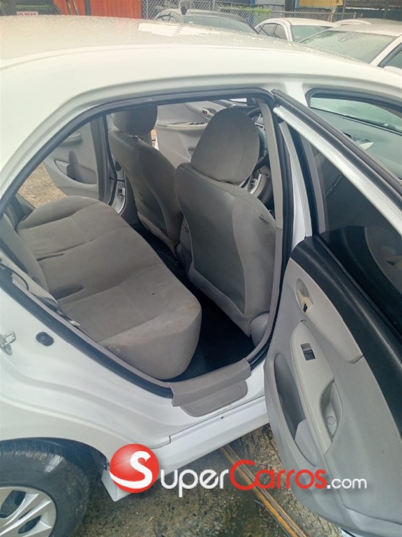 2012 Toyota Corolla — foto 6 / 11