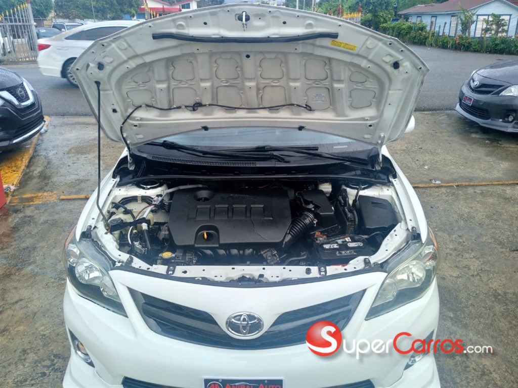 2012 Toyota Corolla — foto 8 / 11