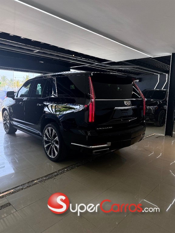 2025 Cadillac Escalade Premium Luxury — foto 4 / 12