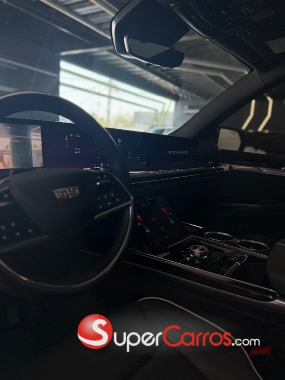 2025 Cadillac Escalade Premium Luxury — foto 10 / 12