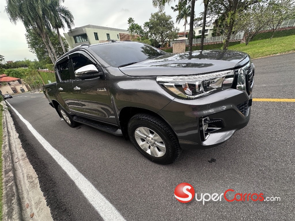 2020 Toyota Hilux Limited — foto 4 / 12