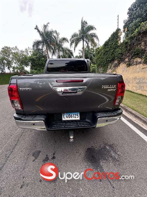 2020 Toyota Hilux Limited — foto 5 / 12