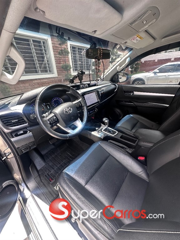 2020 Toyota Hilux Limited — foto 12 / 12
