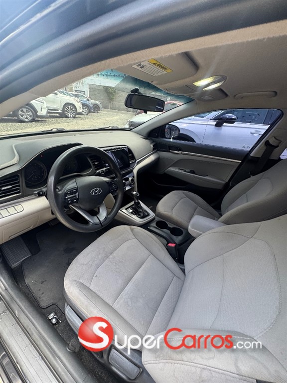 2019 Hyundai Elantra SEL — foto 12 / 12