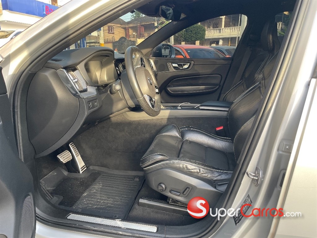 2019 Volvo XC60 T5 — foto 10 / 12