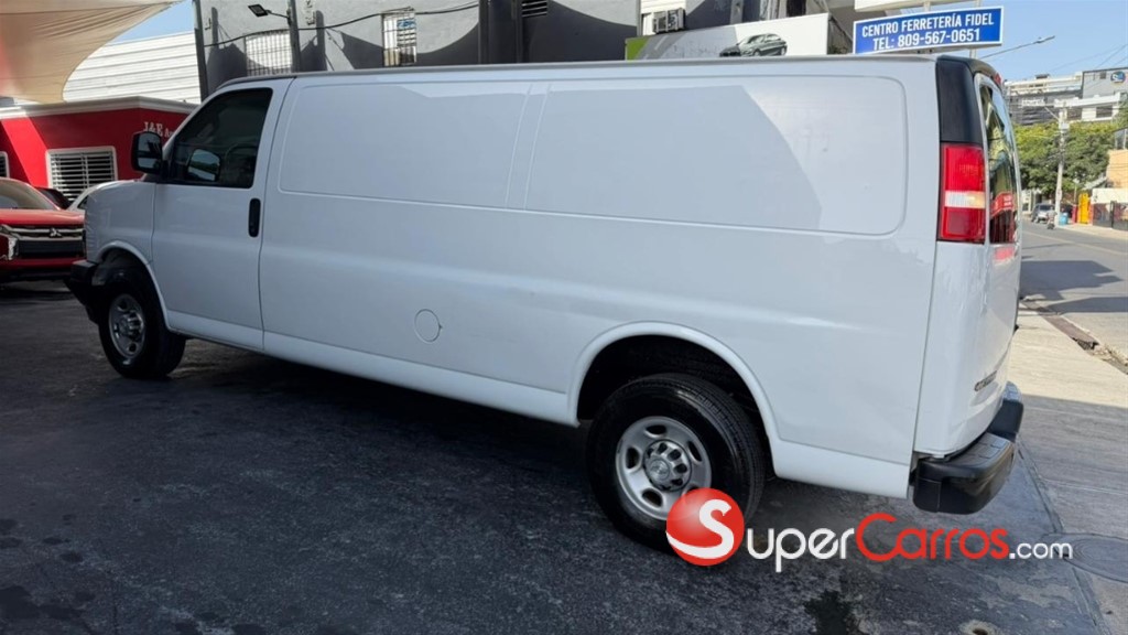 2021 Chevrolet Express — foto 5 / 12