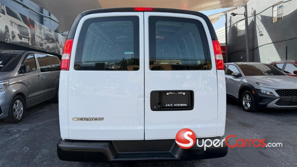 2021 Chevrolet Express — foto 12 / 12