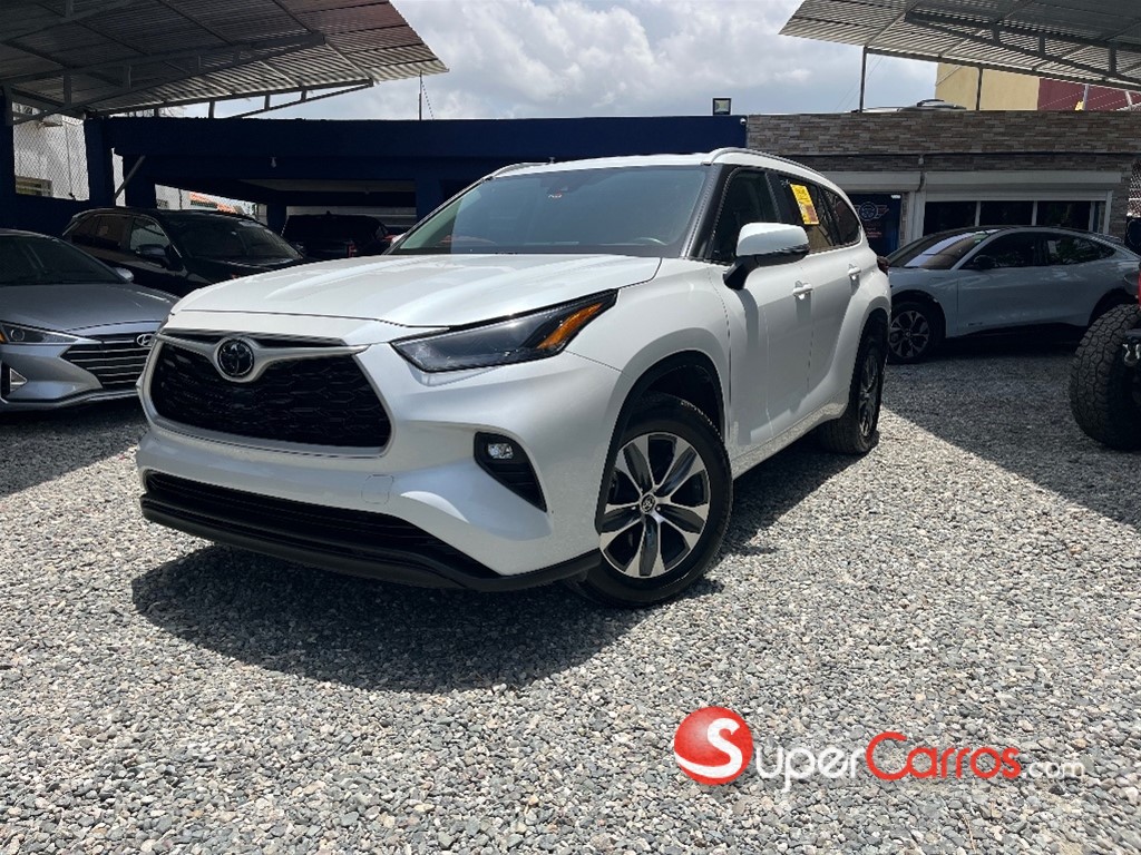 2023 Toyota Highlander XLE