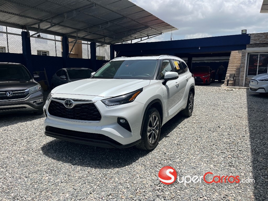 2023 Toyota Highlander XLE — foto 3 / 11