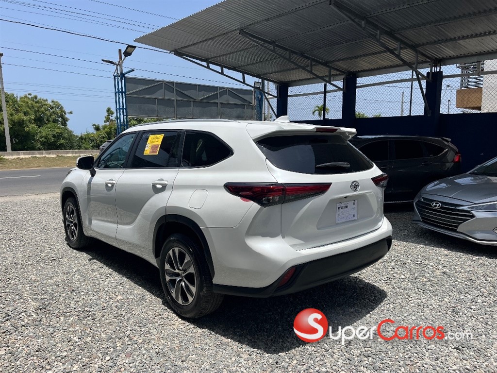 2023 Toyota Highlander XLE — foto 4 / 11
