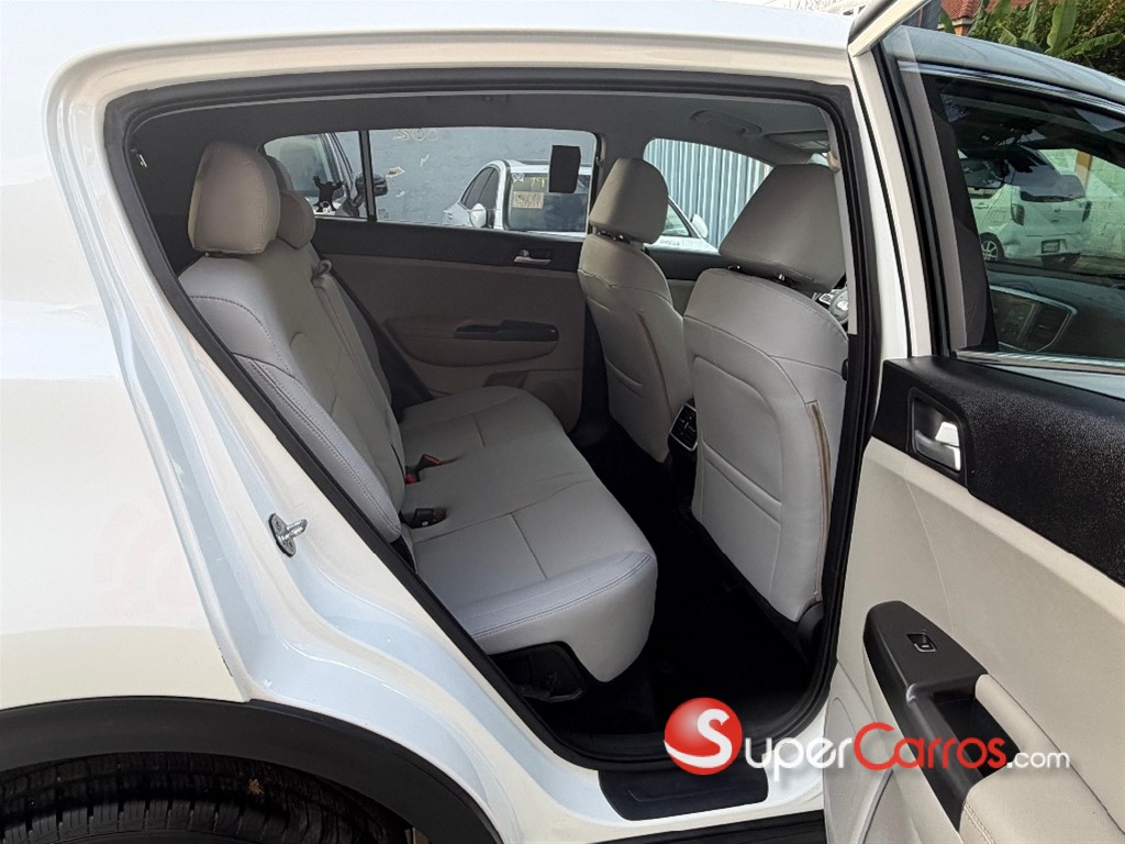 2021 Kia Sportage LX — foto 10 / 12