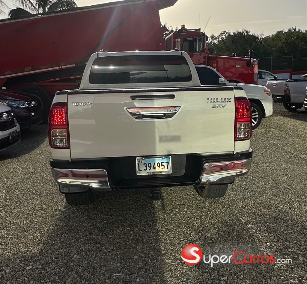 2019 Toyota Hilux Limited — foto 4 / 8