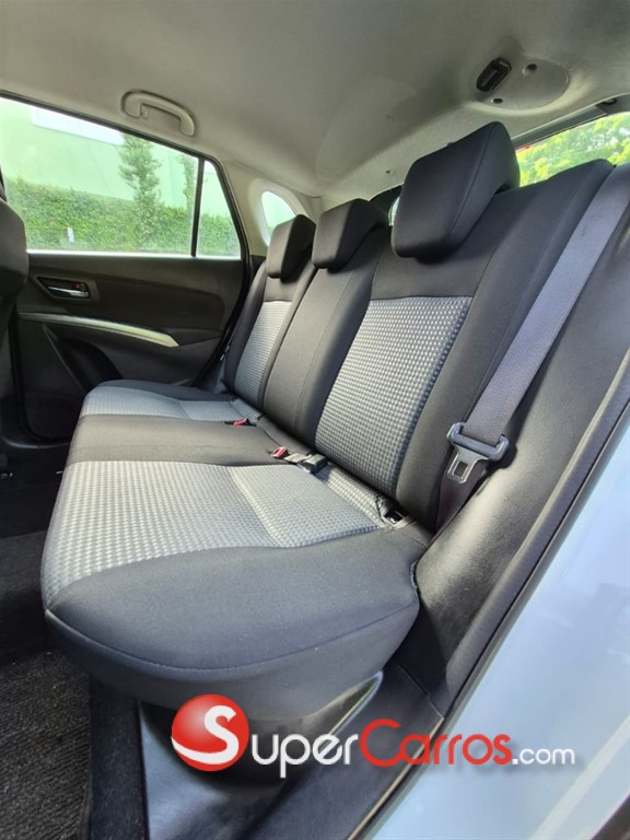 2023 Suzuki S-Cross GL — foto 10 / 12