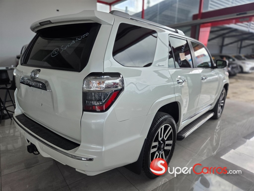 2020 Toyota 4 Runner Limited — foto 7 / 11