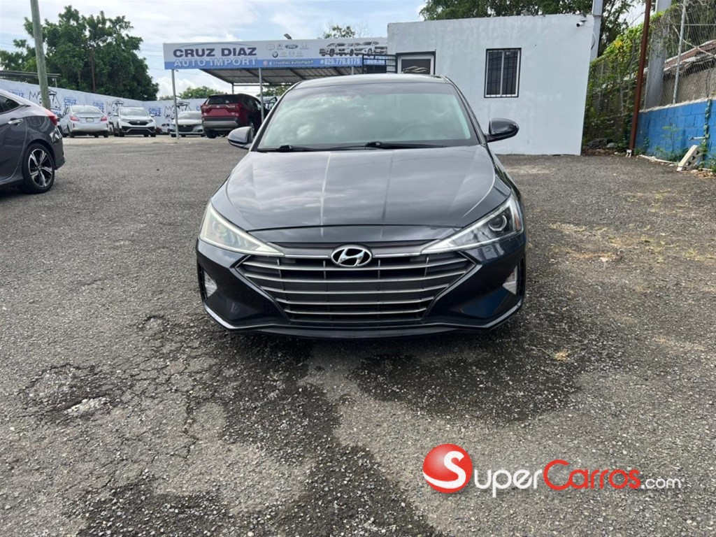 2020 Hyundai Elantra SE — foto 2 / 9