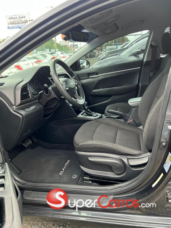 2020 Hyundai Elantra SE — foto 5 / 9