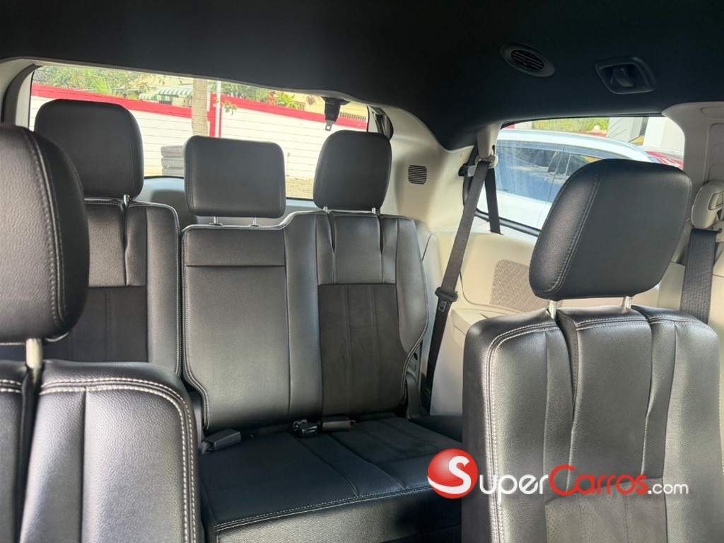 2019 Dodge Caravan SXT — foto 7 / 10