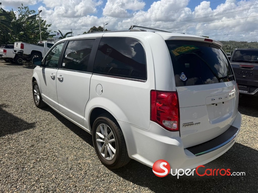2019 Dodge Caravan SXT — foto 8 / 10