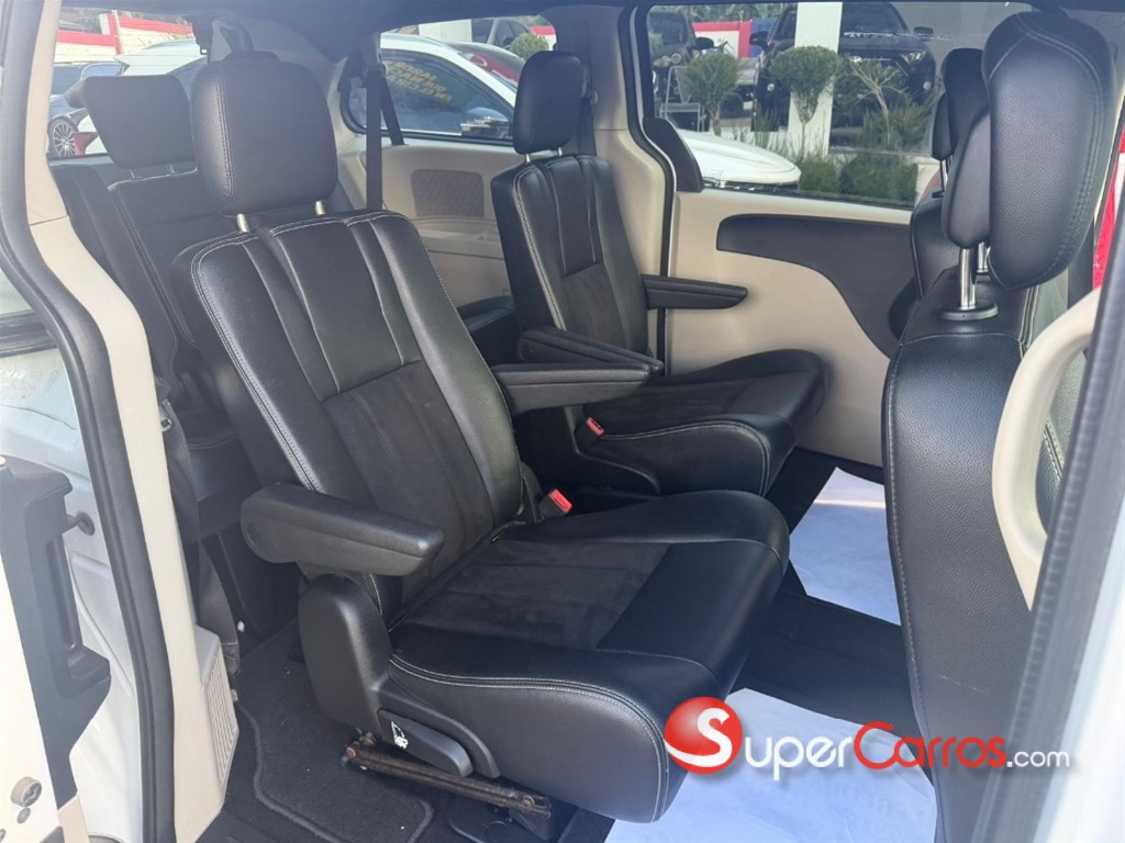 2019 Dodge Caravan SXT — foto 9 / 10