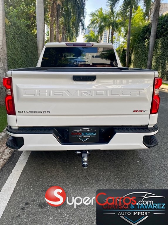 2022 Chevrolet Silverado RST — foto 4 / 12