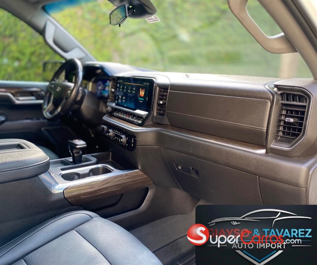 2022 Chevrolet Silverado RST — foto 10 / 12