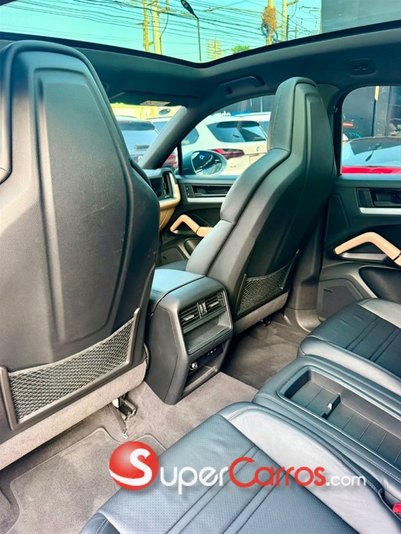 2024 Porsche Cayenne Coupe — foto 7 / 9