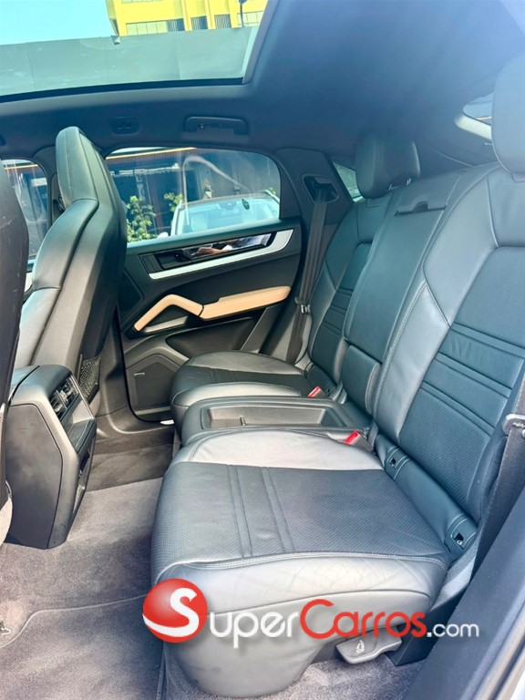 2024 Porsche Cayenne Coupe — foto 8 / 9