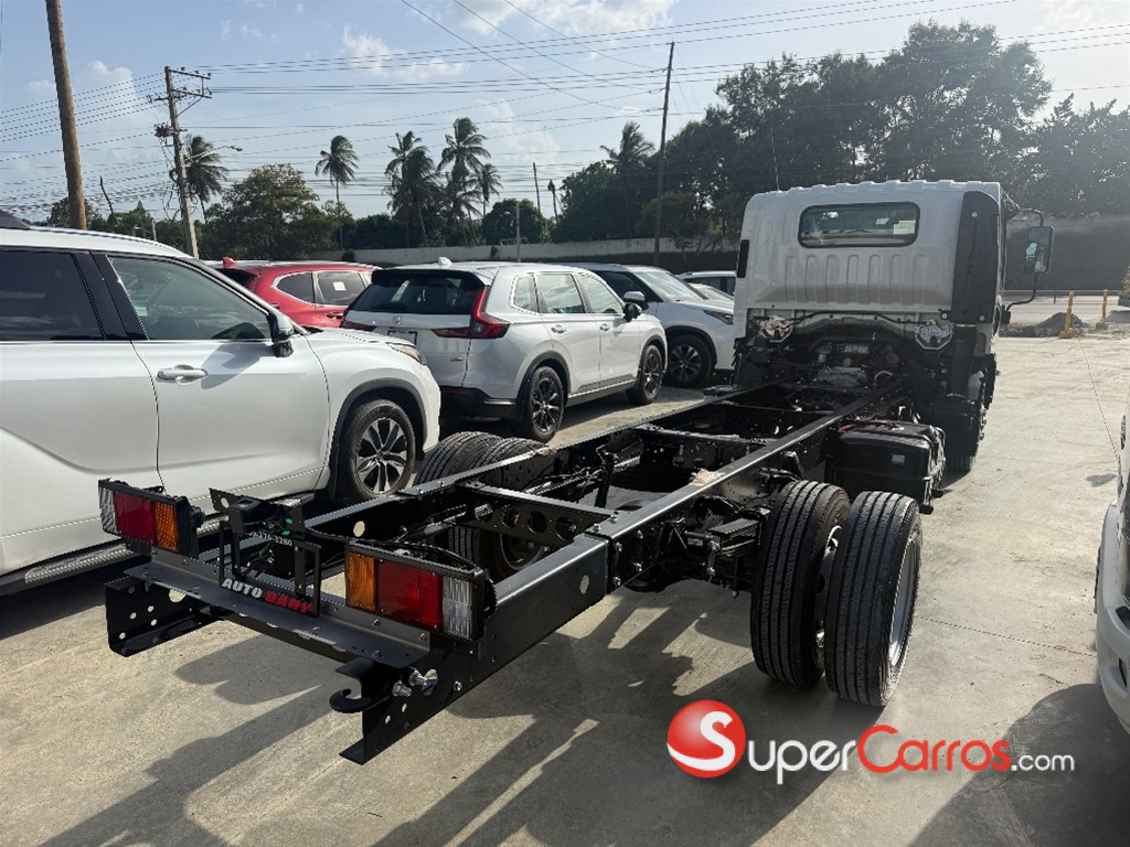2027 Isuzu NQR 18 Pies — foto 4 / 12