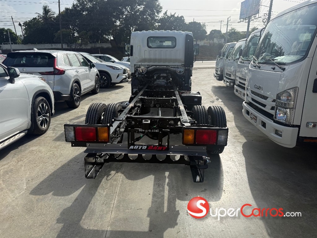 2027 Isuzu NQR 18 Pies — foto 5 / 12
