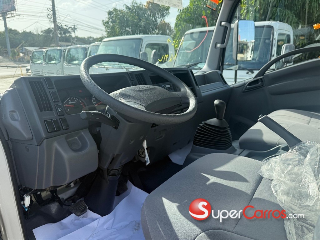 2027 Isuzu NQR 18 Pies — foto 9 / 12