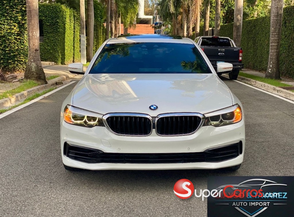 2020 BMW Serie 5 530i Sportline — foto 3 / 12