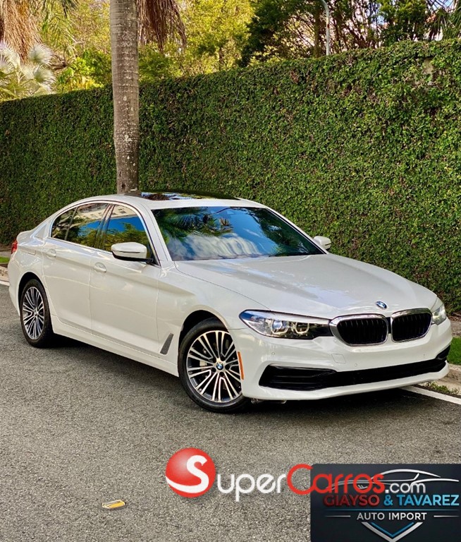 2020 BMW Serie 5 530i Sportline — foto 4 / 12
