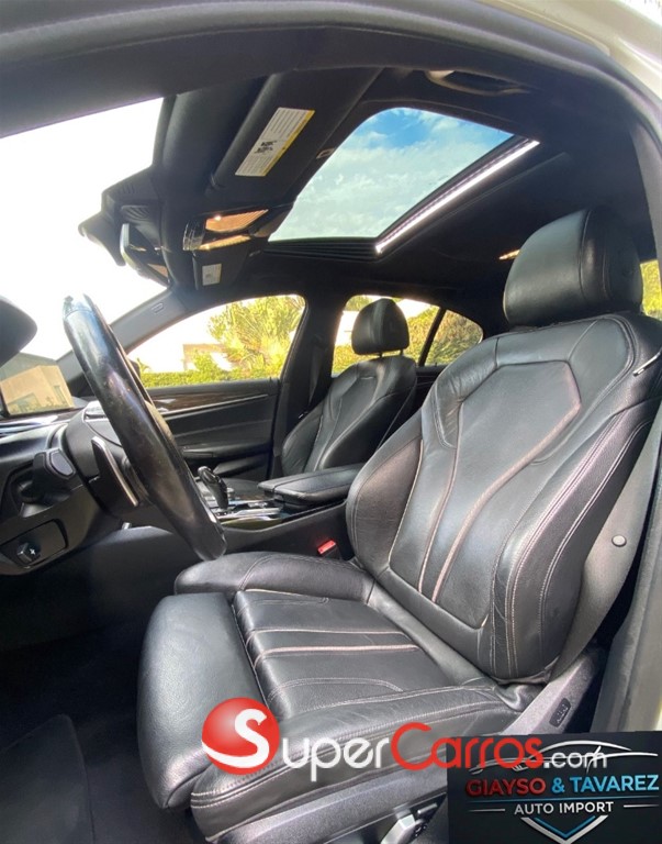 2020 BMW Serie 5 530i Sportline — foto 12 / 12